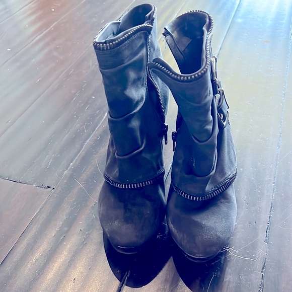 Not Rated Booties dark gray size 6 - Picture 1 of 2